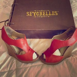 Seychelle wedges